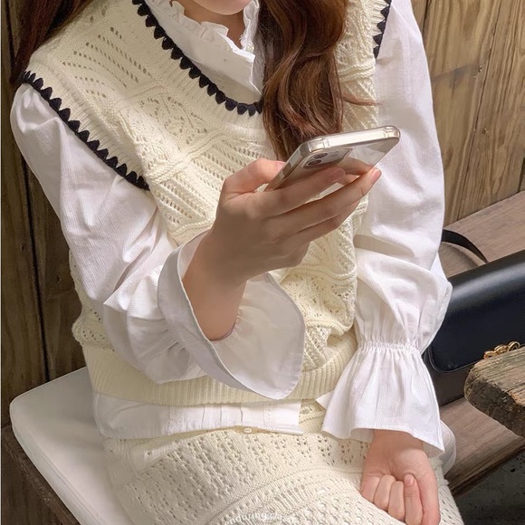 Sweater Vest～Creamy☁️ - Picture 1 of 5